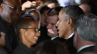 Cậu bé "đồng hồ bom" của Mỹ sang Qatar du học