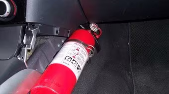 Bình chữa cháy cho xe ô tô: Không nên ham rẻ mua hàng trôi nổi