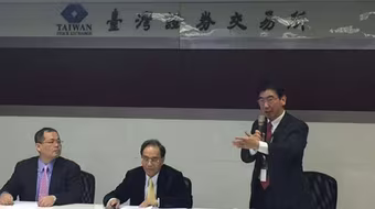 Foxconn chính thức mua lại Sharp với giá 3,5 tỷ USD