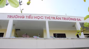 Những đứa trẻ ở Trường Sa