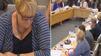 Nữ nghị sỹ Na Uy chơi Pokemon Go trong giờ  họp 