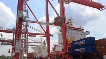 Khai trương cảng container quốc tế trị giá 200 triệu USD