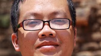 Sự tích đền Bạch Mã linh thiêng và món ngon phố Hàng Buồm