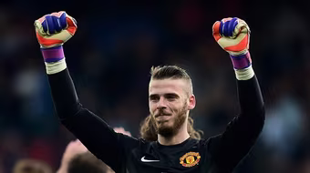 Real Madrid "đi đêm" với De Gea