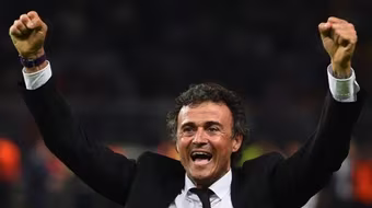 Enrique "quăng bom" trong cuộc họp báo