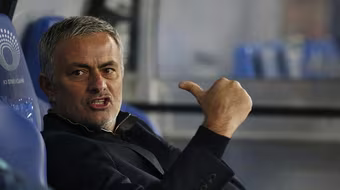 Bị quay lén, Mourinho xô xát với cậu bé mới 14 tuổi