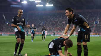 Vòng 16 giải Ngoại hạng Anh: Arsenal lên đỉnh?