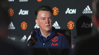 Van Gaal khó có thể giải cứu M.U vì sai lầm trên thị trường chuyển nhượng