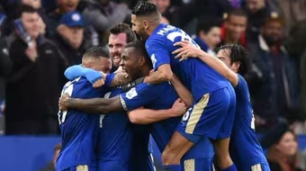 Chủ tịch FIFA trầm trồ với kỳ tích của Leicester