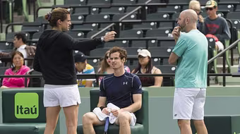 Thua đau dưới tay Djokovic, Murray sa thải HLV Mauresmo