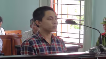 Đối tượng nghiện ma túy đánh gục tài xế, cướp taxi