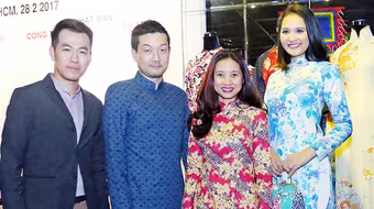 Hoa hậu Hương Giang nổi bật tại triển lãm áo dài