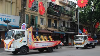 Hành trình rước tượng vàng Thánh Gióng từ Đền Sóc về Nhà hát Lớn Hà Nội