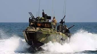 Tàu tấn công nhanh CB90 của Malaysia mất tích trên biển Đông