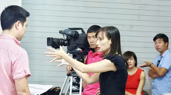 BTV Lê Bình: Đeo đá leo núi  làm chương trình mới