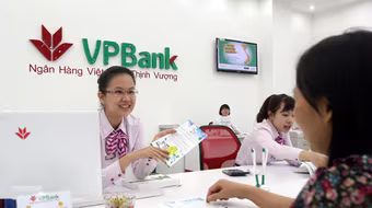 Mở thẻ tại VPBank có cơ hội sở hữu Macbook Air, iPhone...