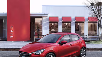 Mazda2 giành giải “Xe hơi của năm 2014-2015” tại Nhật Bản