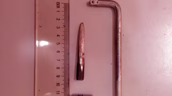 Đang loay hoay trộm cắp xe máy thì bị bắt