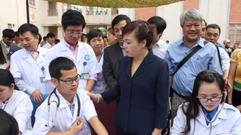 Đưa bác sĩ trẻ về công tác tại ngã ba biên giới