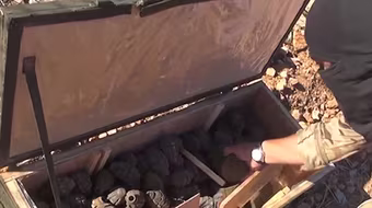 Lầu Năm Góc thừa nhận thả nhầm vũ khí cho khủng bố