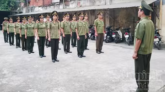 CBCS Báo ANTĐ sôi nổi tập huấn điều lệnh đội ngũ CAND