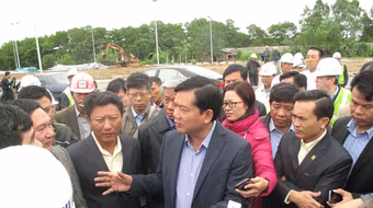 Đẩy nhanh thi công, thông hầm, thông đường cho người dân