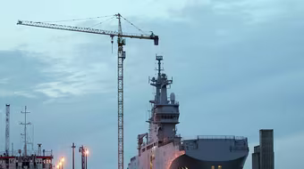 Thủy thủ Nga sẽ ở lại Pháp cho đến khi tàu Mistral được bàn giao