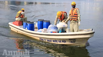 Cận cảnh xử lý nước hồ Hà Nội bằng công nghệ Redoxy-3C