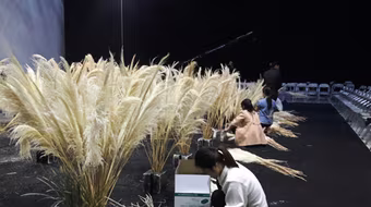 Hình ảnh hậu trường Tuần lễ thời trang thu đông 2017