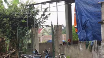 Uống phải dung dịch từ lọ đựng tăm, bé trai 17 tháng tuổi tử vong