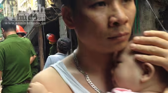 Video: Sập nhà Pháp cổ tại Hà Nội, 8 người thương vong