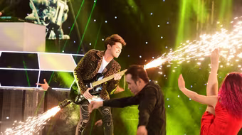 Noo Phước Thịnh "quậy" tưng bừng cùng Phương Thanh với bản hit "Trống vắng"