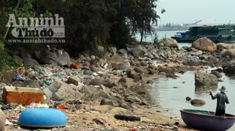 Bãi rác thải sinh hoạt tự phát gây ô nhiễm môi trường biển