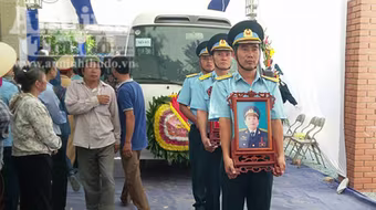 Toàn cảnh tang lễ Đại tá phi công Trần Quang Khải tại Nghệ An