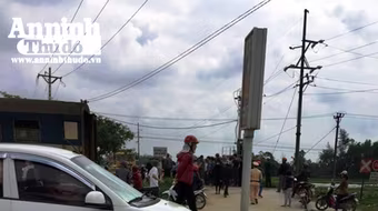 Băng qua đường ngang dân sinh, người đàn ông bị tàu đâm tử vong