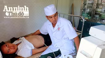 Chân dung những người lính khoác áo blouse trắng ở Trường Sa