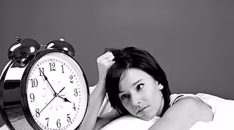 Mất ngủ làm giảm khả năng chịu đau