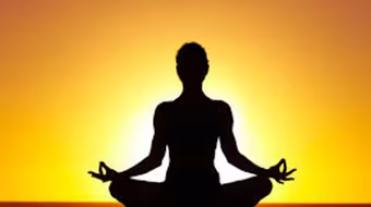 Các huấn luyện viên Ấn Độ biểu diễn Yoga 