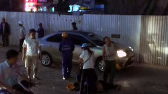 Video: Nam thanh niên bị ngã từ công trình đường sắt trên cao