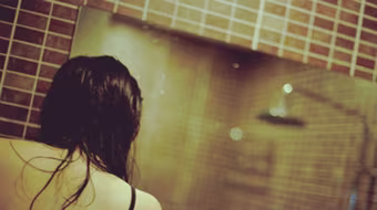 Ba tháng liền quay trộm hàng xóm sinh hoạt