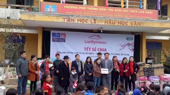 "Tết sẻ chia" đến với người dân vùng cao Hà Giang