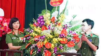 Phụ nữ Công an quận Ba Đình giỏi việc nước đảm việc nhà