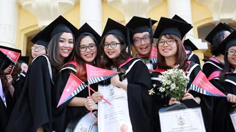 Lễ vinh danh cử nhân Đại học RMIT Việt Nam