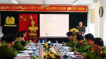 Công tác giáo dục tư tưởng, rèn luyện nâng cao bản lĩnh là nhiệm vụ then chốt