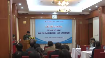 Bế giảng lớp tiếng Việt khóa 7 dành cho cán bộ an ninh, cảnh sát các nước