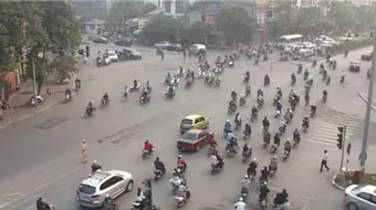 Giá xăng dầu giảm mạnh, một số DN vận tải vẫn chưa chịu giảm giá