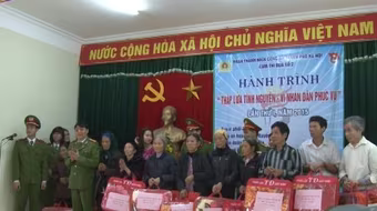 Hành trình “Thắp lửa tình nguyện - Vì nhân dân phục vụ”