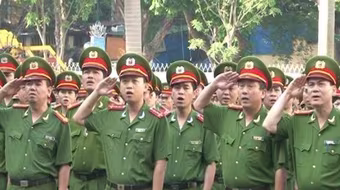 Tự hào khi hát Quốc ca chào cờ Tổ quốc