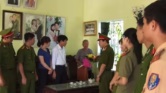 Công an huyện Mỹ Đức tri ân các mẹ Việt Nam anh hùng