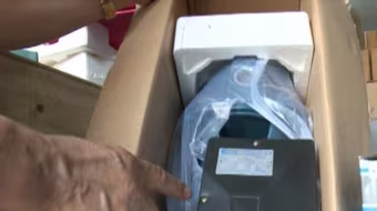 Phát hiện hàng chục máy bơm nước làm giả nhãn hiệu Pentax